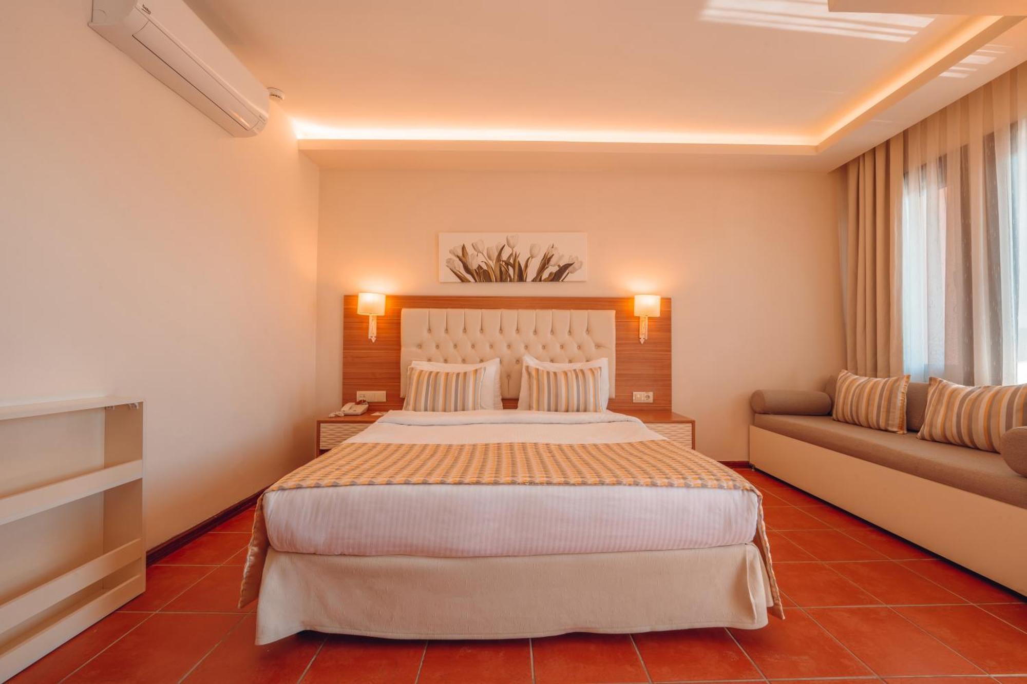 Sundia By Liberty Suncity Oludeniz Exterior foto