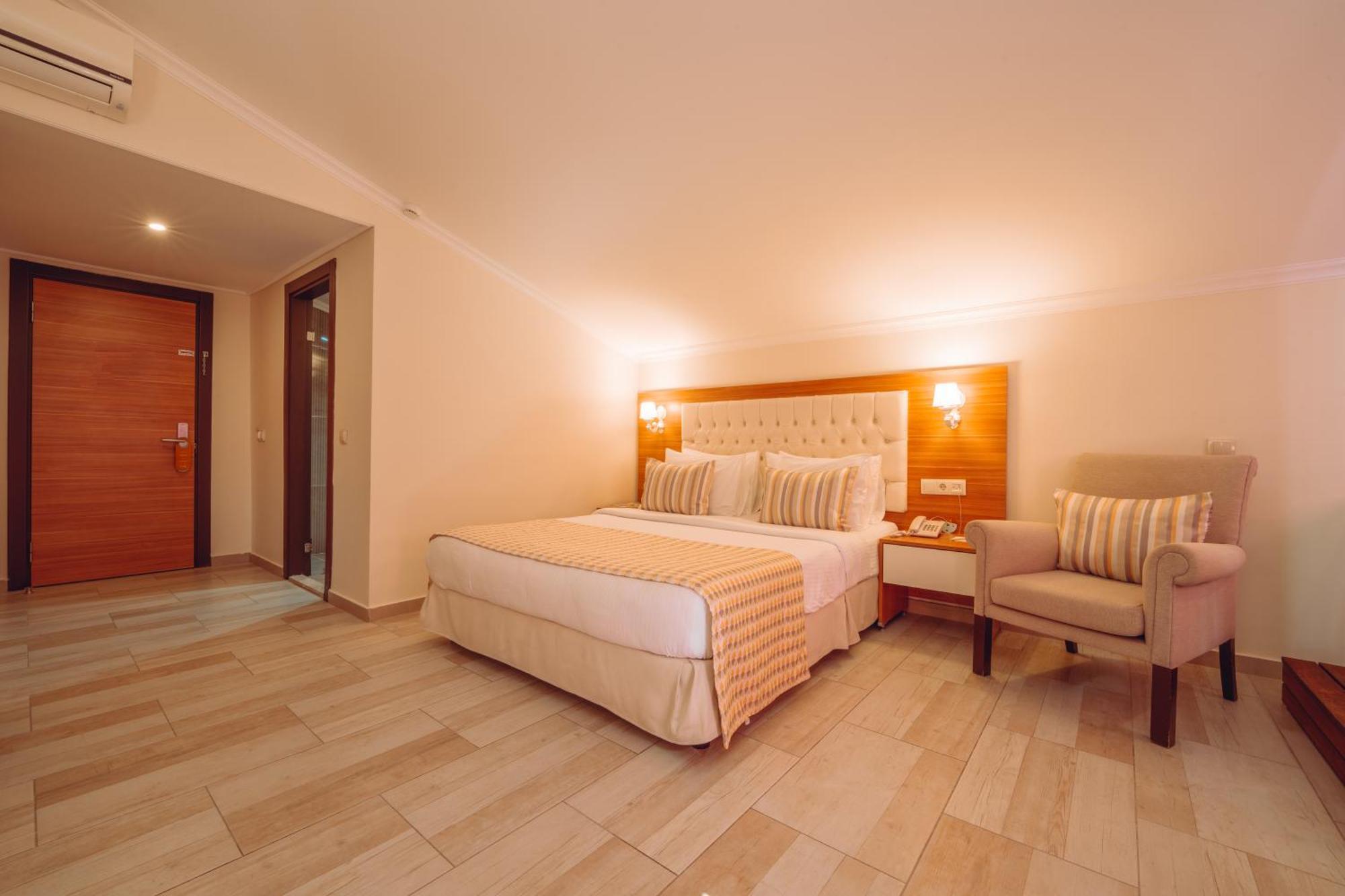Sundia By Liberty Suncity Oludeniz Exterior foto