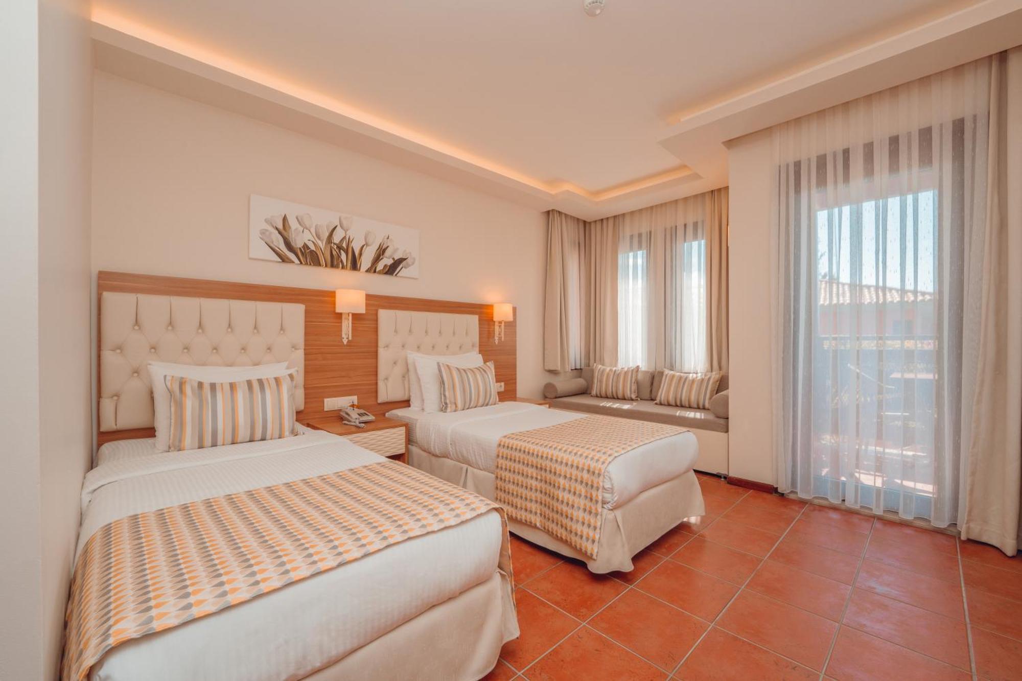 Sundia By Liberty Suncity Oludeniz Exterior foto