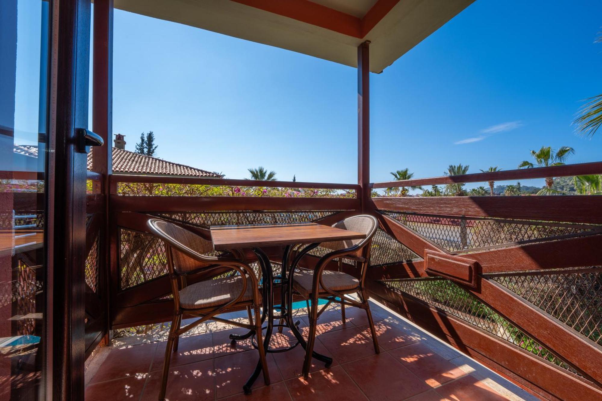 Sundia By Liberty Suncity Oludeniz Exterior foto