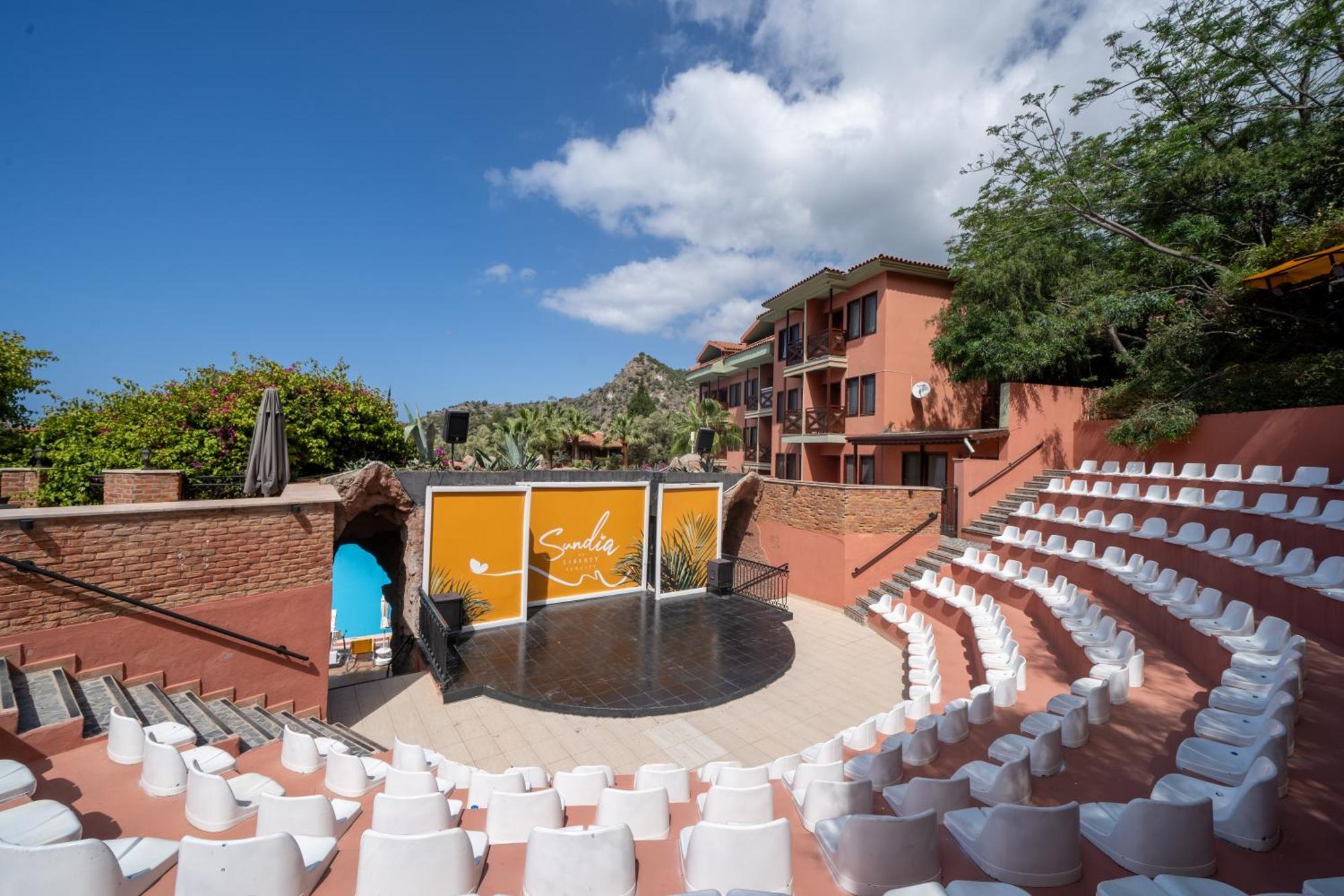 Sundia By Liberty Suncity Oludeniz Exterior foto